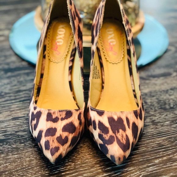 XOXO Filomena Leopard Print Heels - Picture 5 of 8